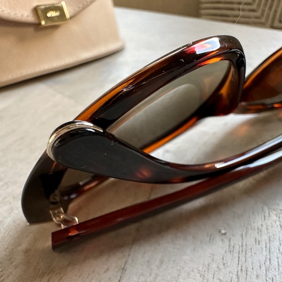 CHLOE Tortoise Shell Cat-eye Sunglasses with Arrow Detail, New - Picture 9 of 11